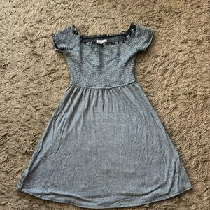 Hollister dress size XS. black and white l. great condition.